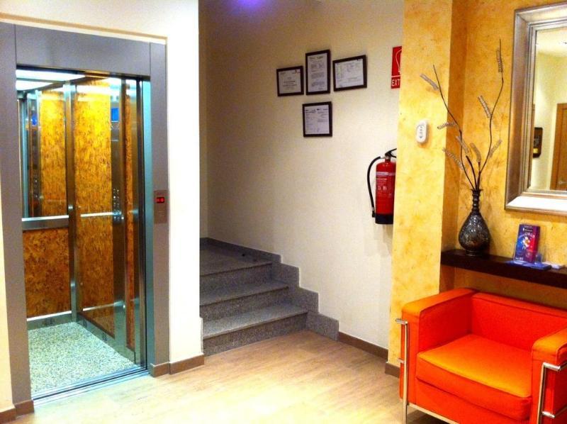 Hostal Granado Madrid Eksteriør bilde