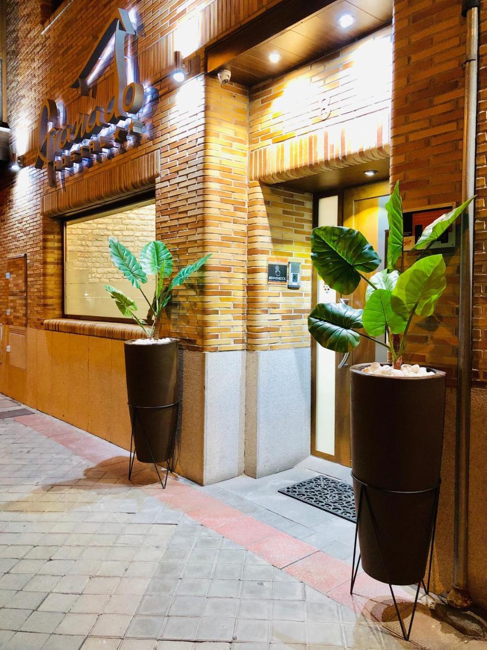 Hostal Granado Madrid Eksteriør bilde